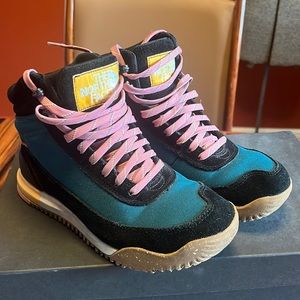 The North Face Back to Berkeley W hikers 7.5/38.5
